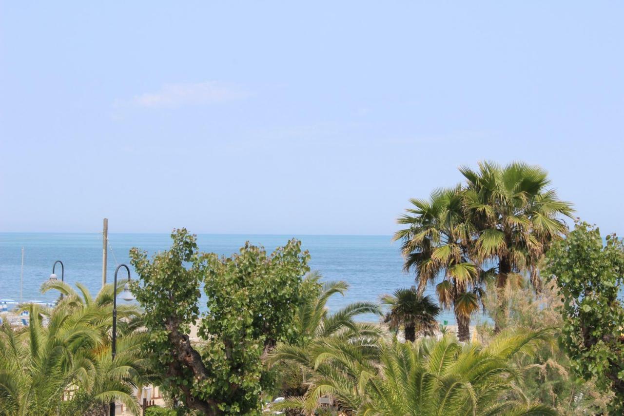 Sulmare Alba Adriatica住宿加早餐旅馆 外观 照片
