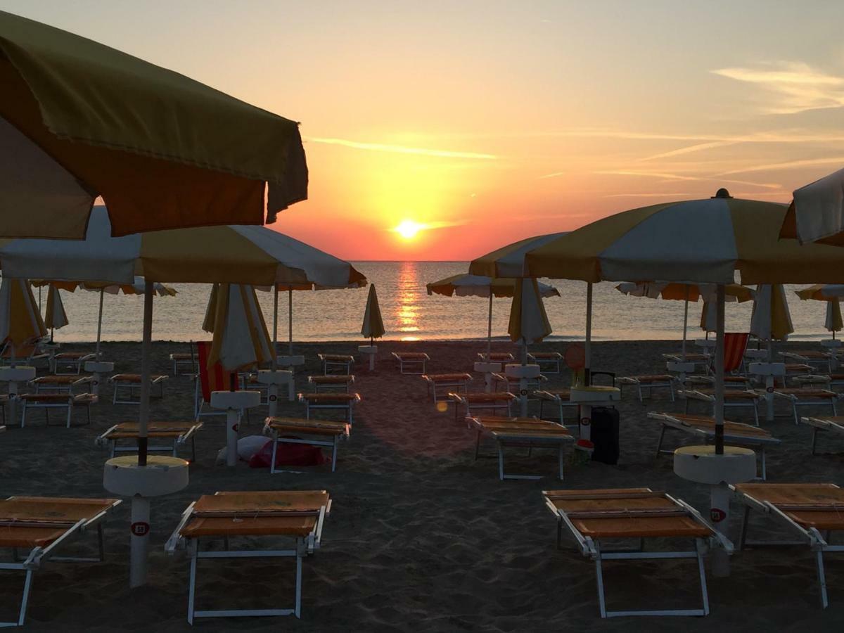 Sulmare Alba Adriatica住宿加早餐旅馆 外观 照片